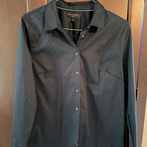 Banana Republic Tailor fit. Navy Long Sleeve Button front shirt. WomenSize 18.